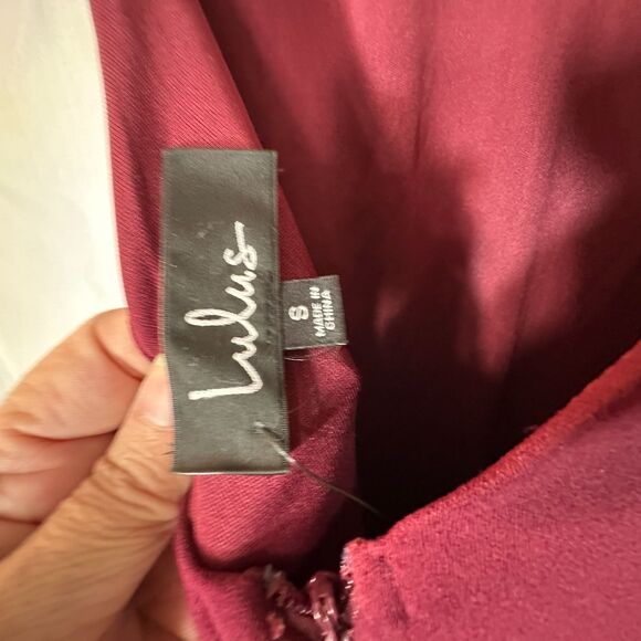 Lulu's Halter Top Style Neck Gown Slice Of Joy Burgundy Maxi - Picture 4 of 12